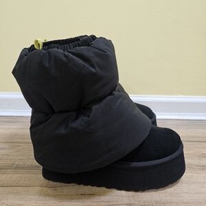 New UGG Classic Dipper Boots With Plushwarmer